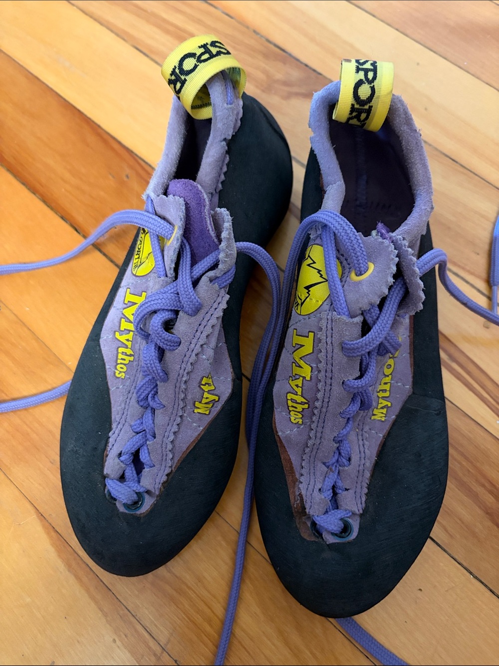 La Sportiva Mythos climbing shoes in purple size 36